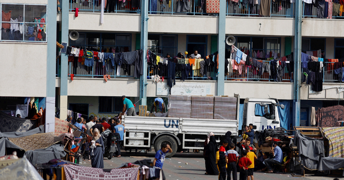 10 aid trucks enter Gaza; UN says current aid levels 